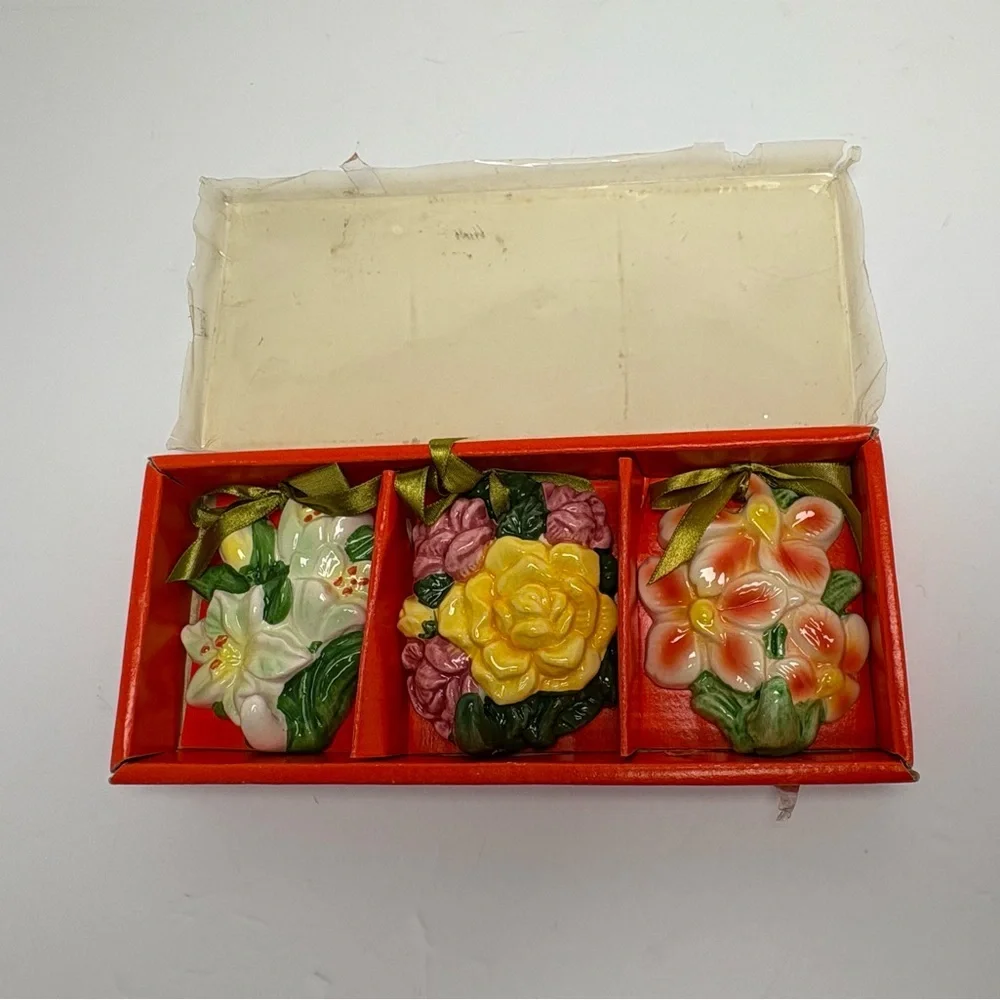 Vintage Floral Ceramic Wall Art Hooks in Original Box